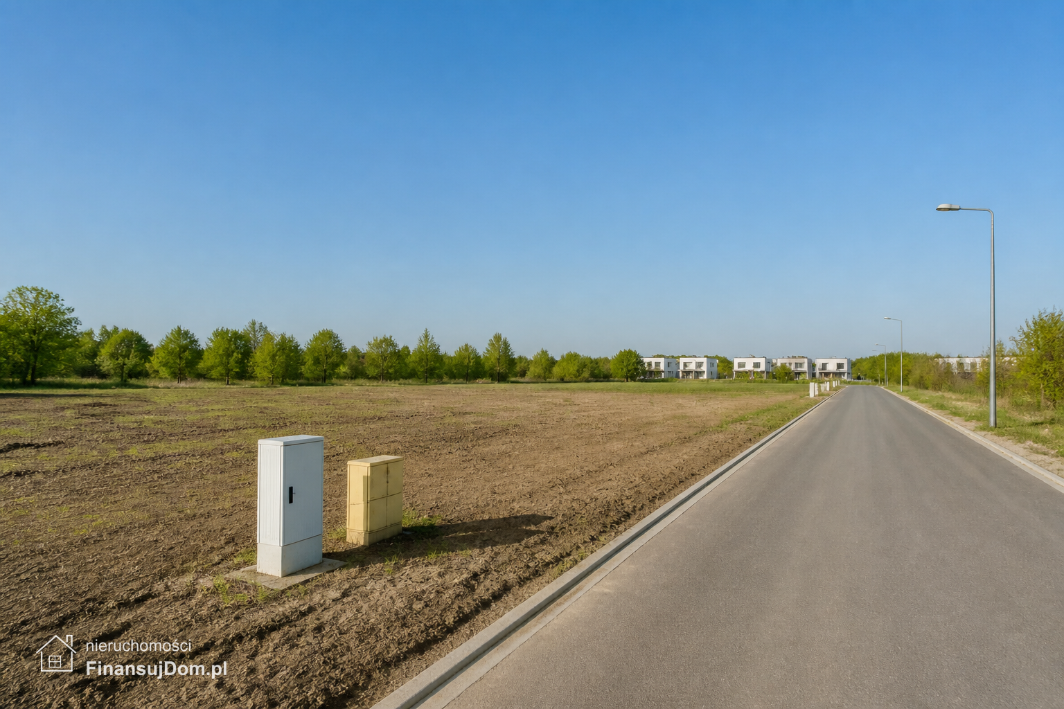 Teren inwestycyjny przy głównej trasie A06 — zdjęcie 2 z 3